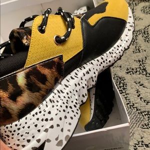 Steve Madden Cliff Yellow Multi